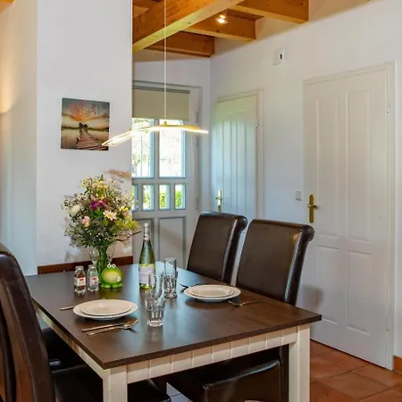 Hébergement de vacances Seepferdchen, 16b, Haus Zingst 16b Nienhagen