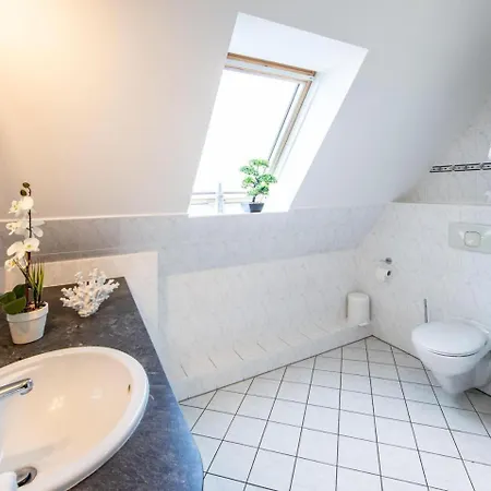Holiday home Seepferdchen, 16b, Haus Zingst 16b *